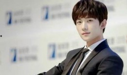 杨洋大餐爆料视频大全下载,美食诱惑下的偶像魅力全解析